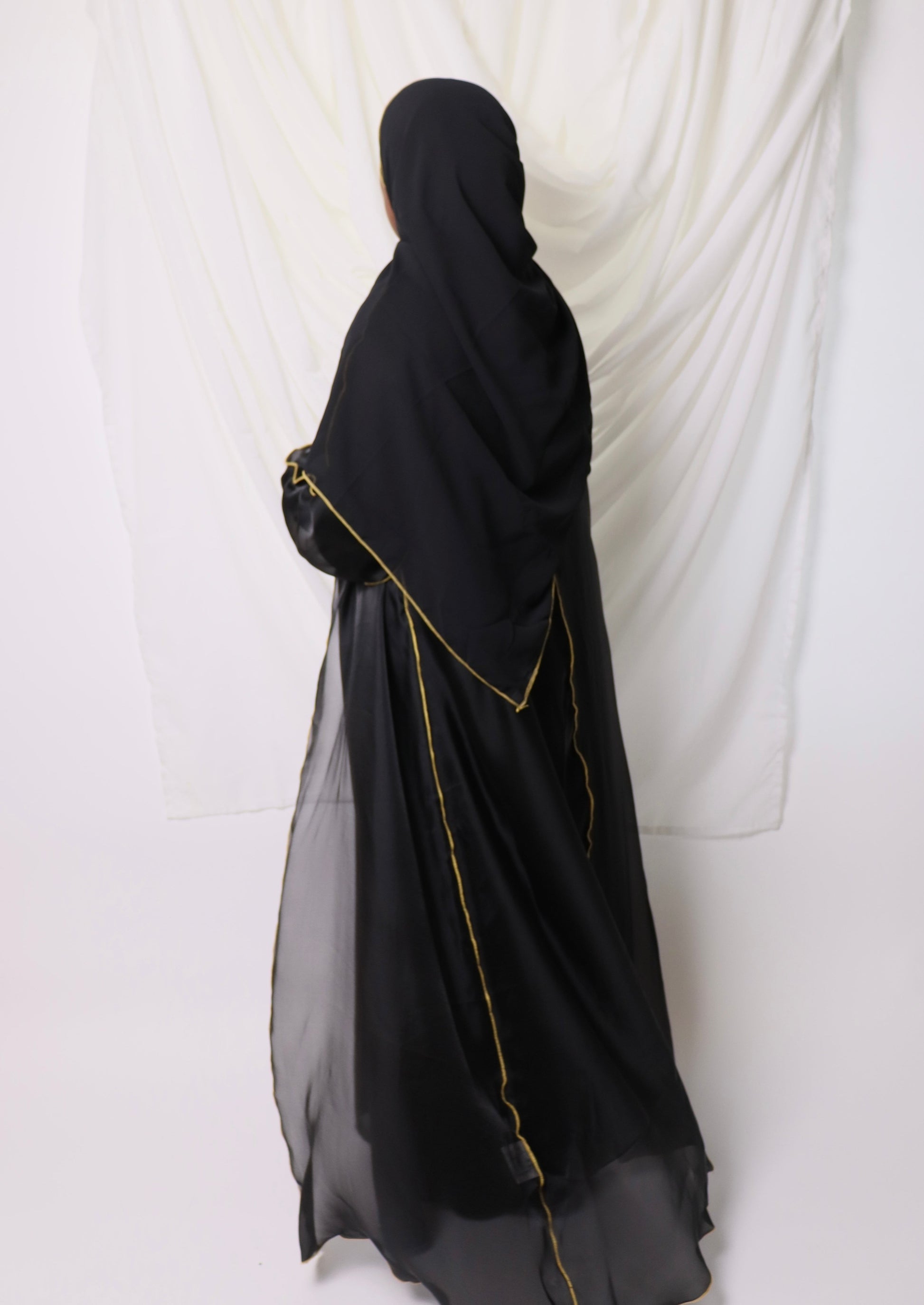 Black LEYLAH Abaya | LEYLAH Abaya Set | Anisamodest